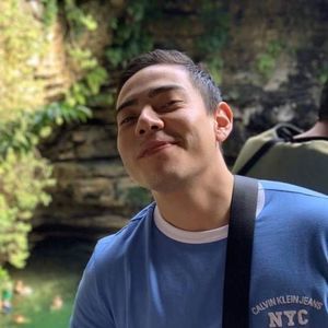 Meet your Posher, Emmanuel